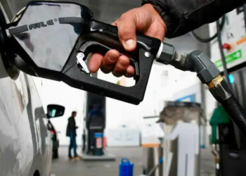 La oposición avanza con dictamen para redistribuir el impuesto a los combustibles