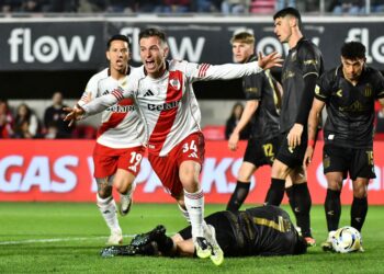 River le ganó a Estudiantes y es líder de su grupo