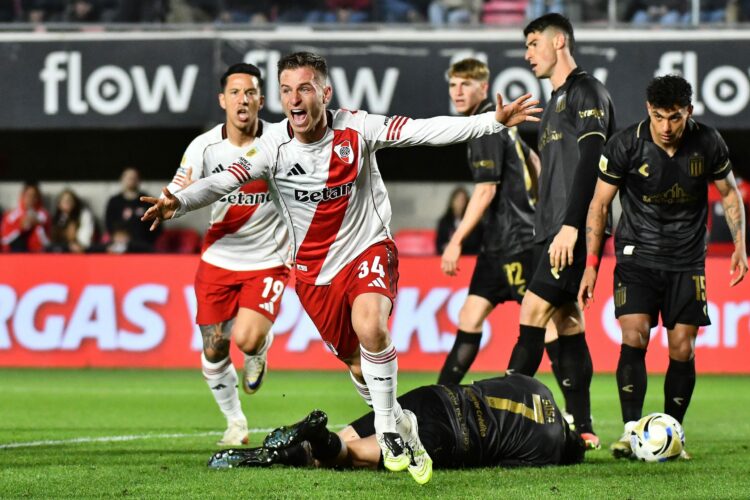 Con goles de Galoppo y Fernández, el equipo de Gallardo sumó tres puntos clave.