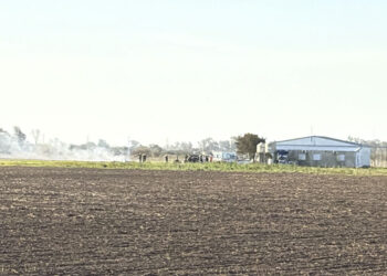 Dos muertos tras la caída de una avioneta en un festival aéreo