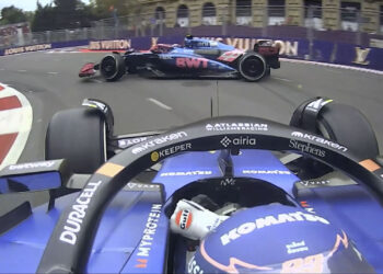 Tras ser chocado por Albon, Colapinto terminó último en el GP de Azerbaiyán