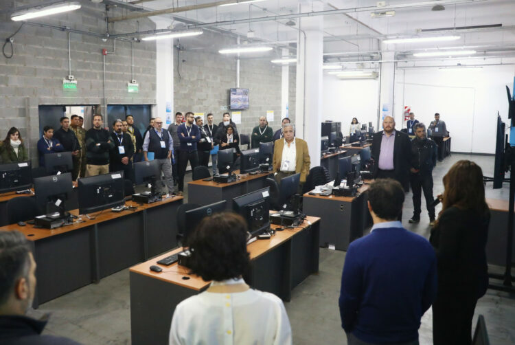 La Dirección Nacional Electoral recorre el país con capacitaciones y actividades para familiarizar a la ciudadanía con la Boleta Única Papel, que se estrenará en las elecciones del 26 de octubre.