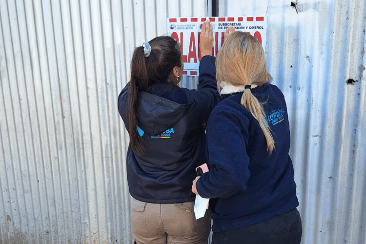 Además, decomisaron aproximadamente 100 kg de carne bovina y secuestraron elementos que se utilizaban para faena clandestina.