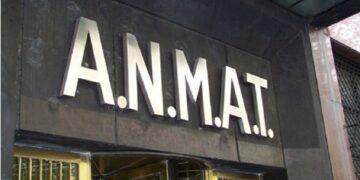 La Anmat prohibió diez cosméticos con ácido azelaico por falta de inscripción sanitaria