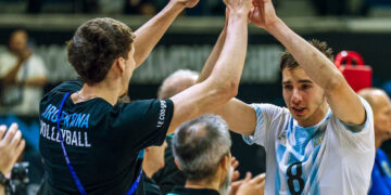 Argentina bajó al bicampeón olímpico y clasificó a los octavos de final del Mundial de Vóley