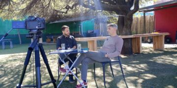 De la mesa de amigos a Ciudad de Dios, así nació el documental sobre Maradona en Córdoba Arder en preguntas