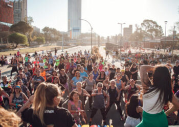 El domingo, en la Plaza España, variados artistas se desplegarán en escena con el cierre de Axel.