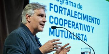 El mandatario cordobés mantuvo un encuentro con cooperativistas y mutualistas de la provincia, a quienes les ratificó su respaldo.