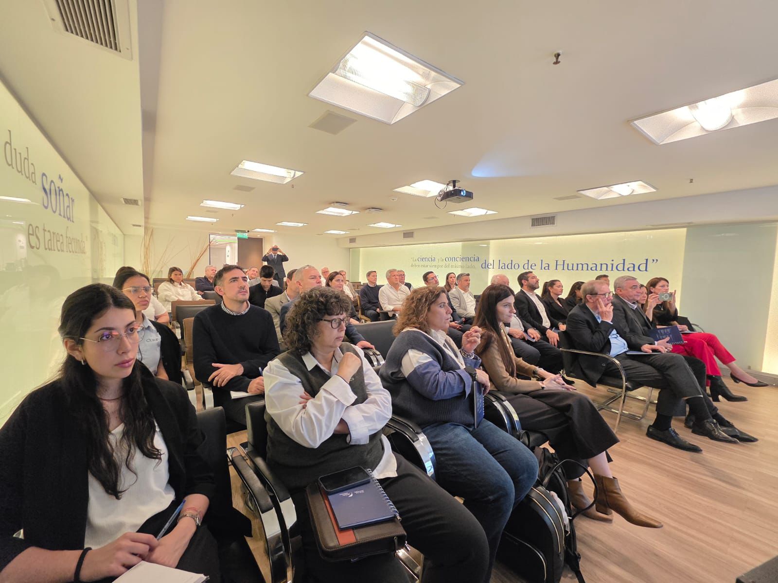 Más de 50 empresarios del sector salud se reunieron convocados por la Fundación.