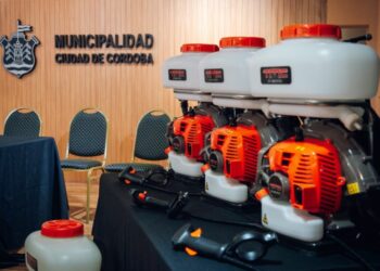 Entregan insumos y equipamiento para la prevención del dengue