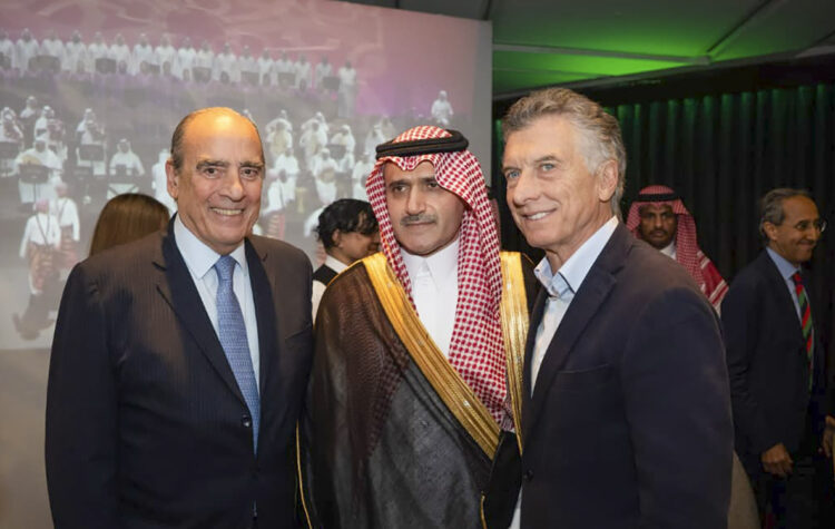 El encuentro se dio de manera casual, cuando Francos y Macri coincidieron la celebración por el 95 aniversario de la unificación del reino de Arabia Saudita.