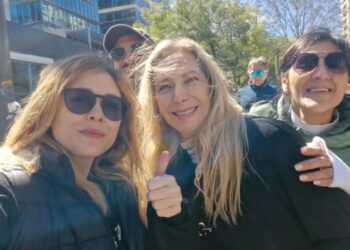 Karina Milei votó rodeada de militantes y sin dar declaraciones