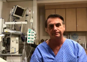 Internaron de urgencia a Jair Bolsonaro