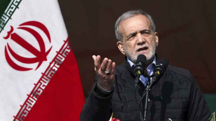 El presidente Masoud Pezeshkian y el Consejo Supremo de Seguridad Nacional de Irán rechazaron las sanciones impuestas por la ONU al país.