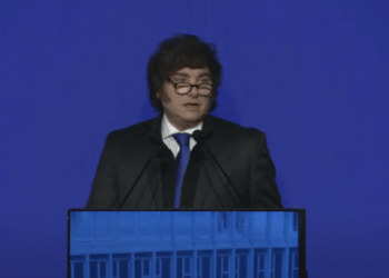 Javier Milei en la Bolsa de Comercio de Córdoba.