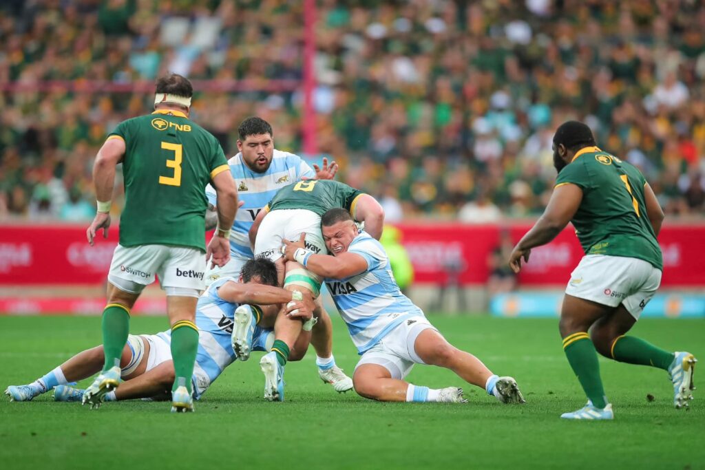Los Pumas visitan a Sudáfrica en un duelo definitorio