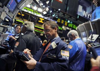 Los inversores siguen desprediéndose de los bonos argentinos