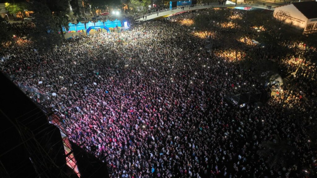 Más de 38.000 personas disfrutaron festejaron la primavera en el Parque de las Tejas