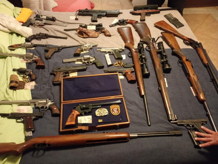Incautación de un arsenal de guerra. Foto: Policía de Córdoba.
