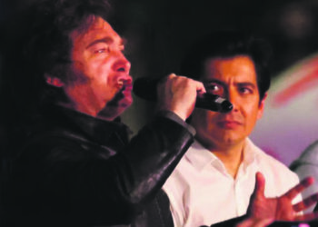 Milei pasó por Córdoba al calor de una campaña en apuros