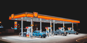 El último ajuste llevó el valor de la nafta V-Power a $1752 por litro, lo que representa una escalada sostenida de precios desde el 31 de agosto.
