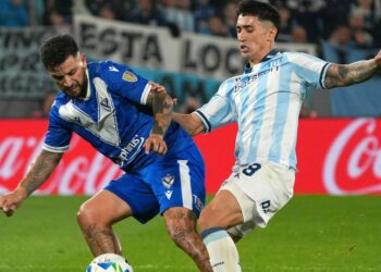 Racing dominó a Vélez en Avellaneda y clasificó a la semifinal