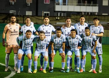 Racing igualó 2-2 con Ferro y sigue fuera del Reducido