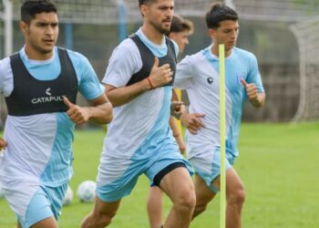 Racing se juega una final ante San Martín de Tucumán