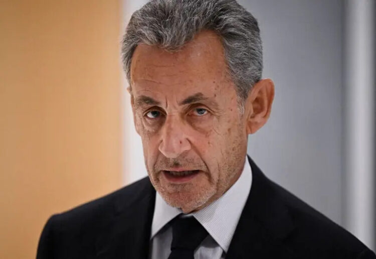 Sarkozy deberá ingresar en prisión aunque recurra su sentencia.