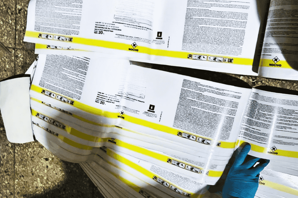 Clausuran una fábrica de fitosanitarios por etiquetas falsas y sustancias prohibidas