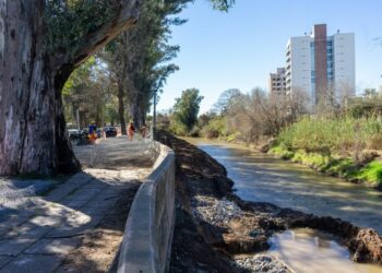 Se trata de trabajos de protección en el tramo entre calle Edison y calle Salta.