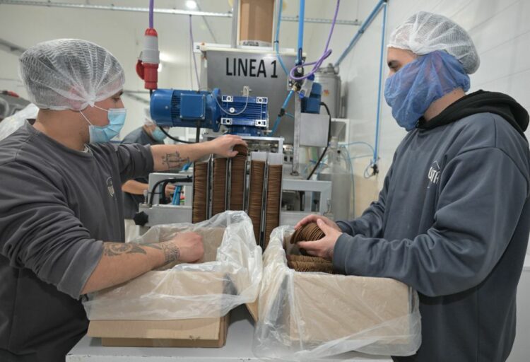Se trata de una propuesta en ejecución, realizada en conjunto con dos empresas del sector privado, La Quinta y La Troja.