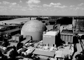 Trabajadores nucleares rechazan privatización de las centrales en Argentina