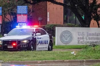 Un tirador suicida disparó en un centro de inmigración de Texas