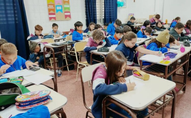 Un grupo de 27 estudiantes cordobeses se prepara para competir en la Olimpiada Internacional de Matemática Atacalar, que reunirá a jóvenes de Chile y varias provincias argentinas.