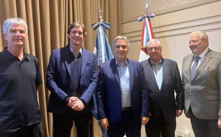 El gobernador Martín Llaryora se reunió con referentes de la fundación Pro Tejer y ratificó su apoyo a las pymes textiles como motor de empleo y producción.