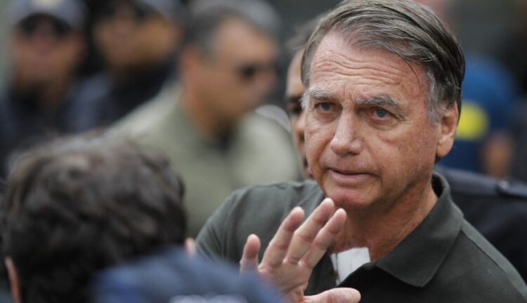 Bolsonaro se encuentra bajo arresto domiciliario por intento de golpe de Estado.