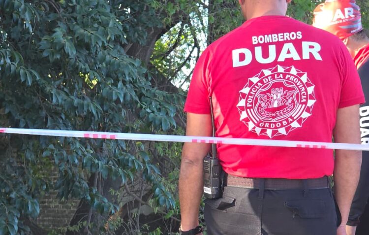 Efectivos del DUAR trabajaron en el rescate del cuerpo.