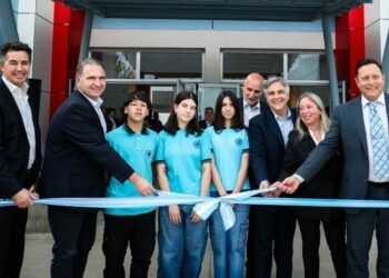 Mina Clavero suma una escuela ProA de software con tecnología de punta