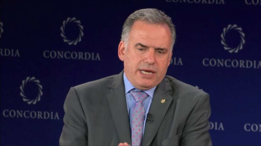 Yamandú Orsi busca establecer mejores vínculos con el Mercosur