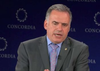 Yamandú Orsi busca establecer mejores vínculos con el Mercosur