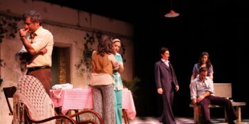 "Los hermanos queridos", la obra de Carlos Gorostiza se presenta en La Chacarita este viernes.