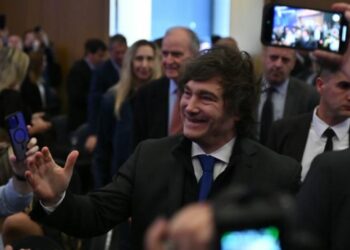 Milei lanzó la campaña de La Libertad Avanza en Córdoba: No nos vamos a dejar engañar por un chimentero berreta