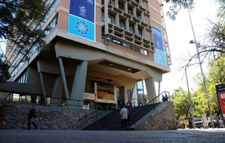 La intendencia capitalina ya compró las divisas para el vencimiento del lunes.