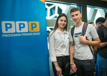 Llaryora lanzó una nueva edición del Programa Primer Paso: cómo postularse
