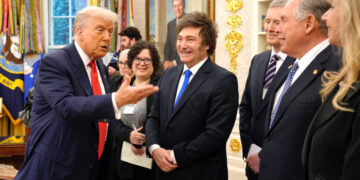 Milei ratifica que el apoyo de Estados Unidos continuará al menos hasta 2027 y destaca la negociación de un acuerdo comercial bilateral como eje de su encuentro histórico con Trump.