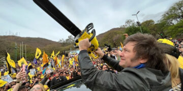 Milei relanza la campaña en Tres de Febrero y llamó a evitar “la barbarie de los Kirchner”