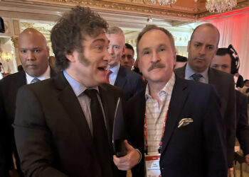 El cuestionado embajador de Estados Unidos en Argentina ratificó el apoyo al gobierno de Milei