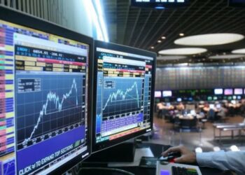 ADRs y bonos cerraron en alza y el Riesgo País bajó casi 8%