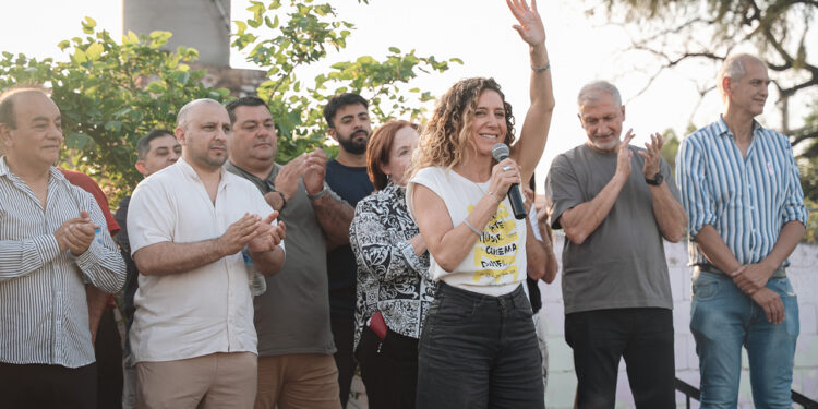 La ministra y candidata Laura Jure en un acto de PU.